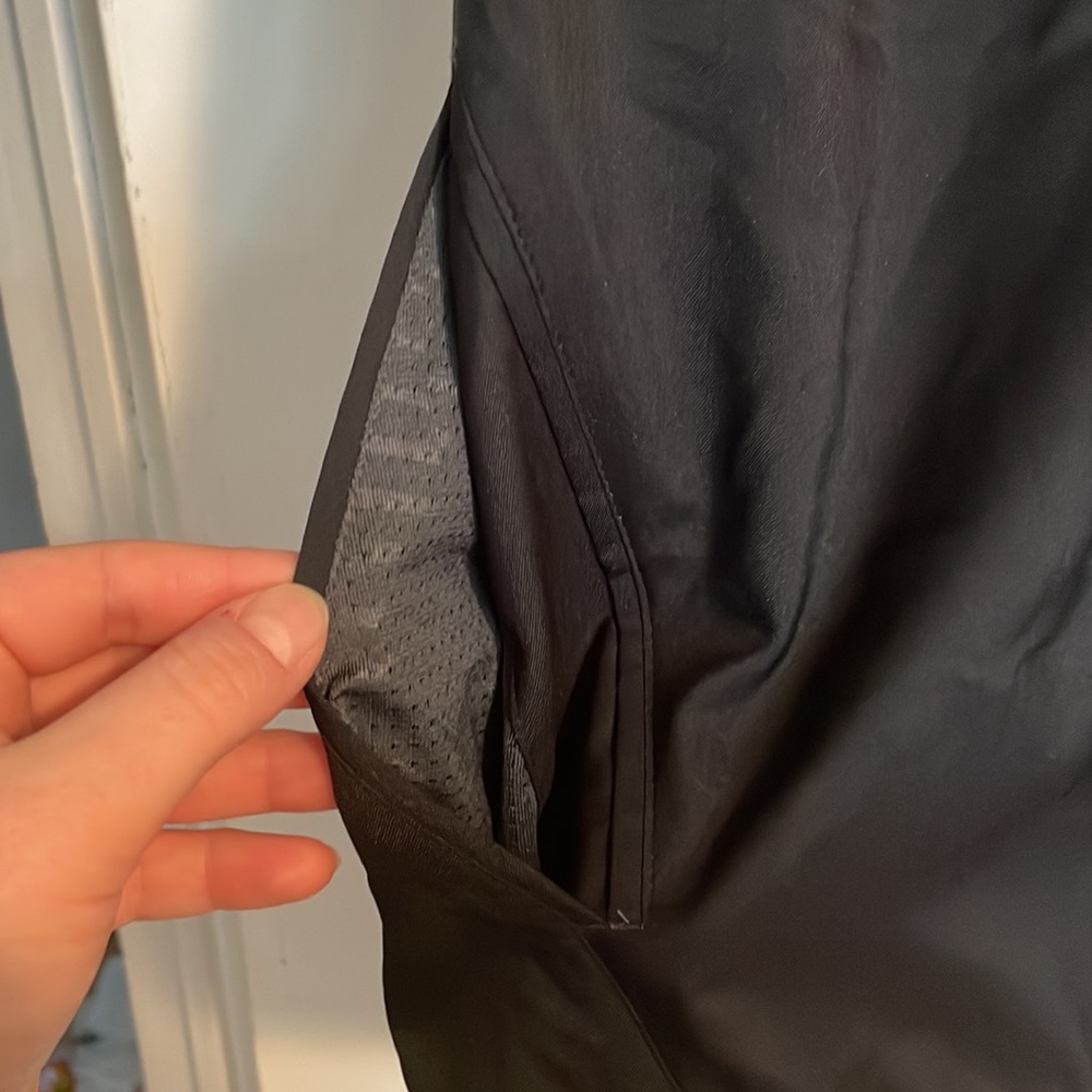 Mens Reebok windbreaker - Picture 4 of 4